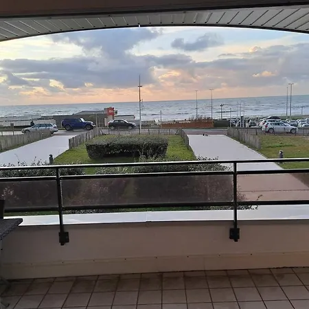 شقة Large With Sea View *